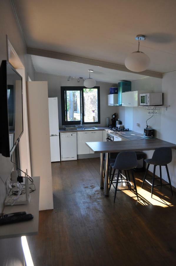 Appartamento Ti Joli Caz En Bois Saint-Gilles-les Hauts Esterno foto